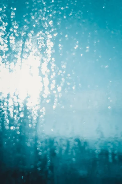 Okno Przezroczystego Szkła Mglisty Niewyraźne Skondensowany Wody Spadnie Monochromatyczne Tła — Zdjęcie stockowe