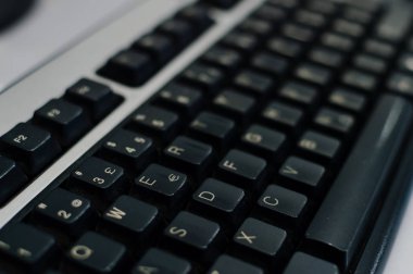 PC bilgisayar klavye üst kısmı görünümü arka plan çalışma kapatın. İletişim teknolojisi dijital elektronik cihaz