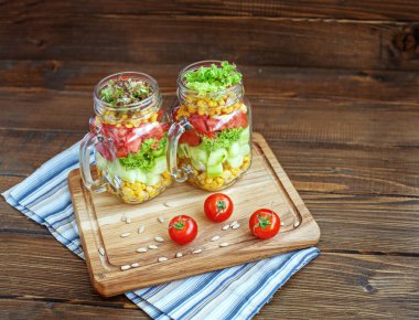 Üstten Görünüm. Sağlıklı gıda, diyet, Detoks, temiz yemek veya vejetaryen 