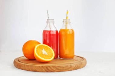 Suyunu karıştırın. Beyaz arka plan. İçecekler kavramı