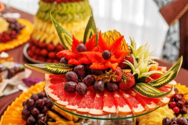 Yararlı meyve ile lezzetli. Sağlıklı gıda kavramı 