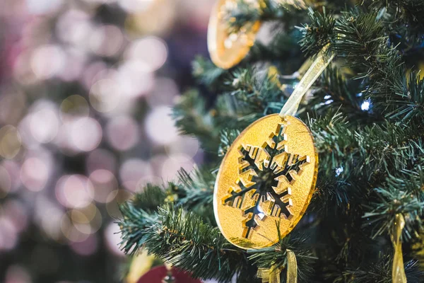 Decoraciones del árbol de Navidad —  Fotos de Stock