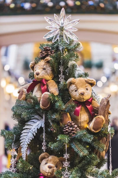 Árvore de Natal decorada — Fotografia de Stock