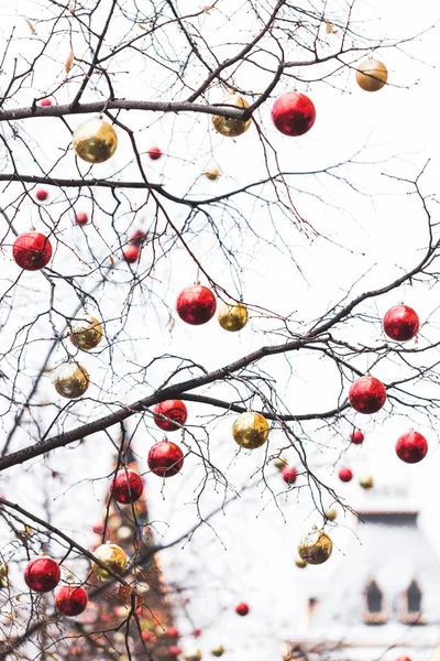 Straßen weihnachtlich geschmückt — Stockfoto