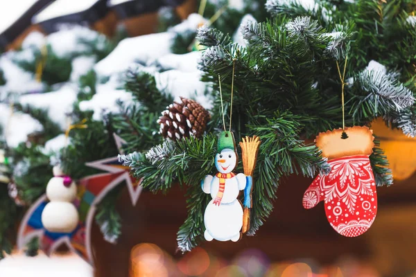 Pequeno boneco de neve brinquedo — Fotografia de Stock