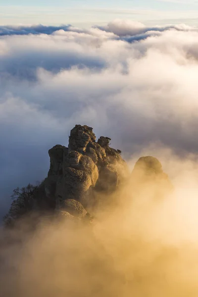 这座山的顶部的视图 — 图库照片