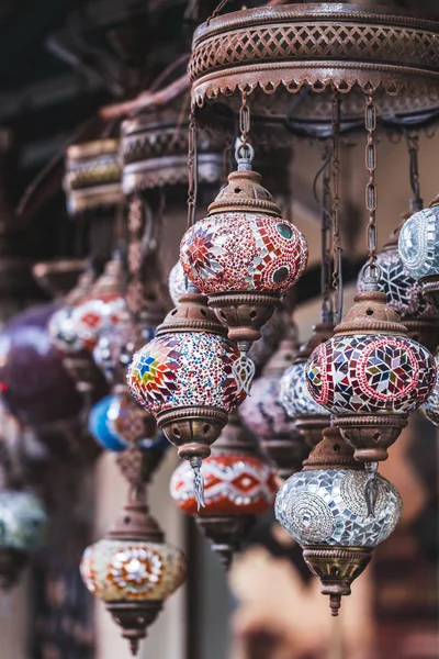 Mooie traditionele handgemaakte Turkse lampen — Stockfoto