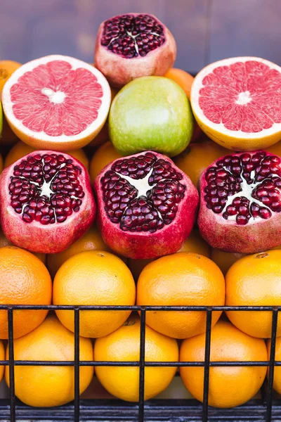 ミックス熱帯柑橘系の果物背景. — ストック写真