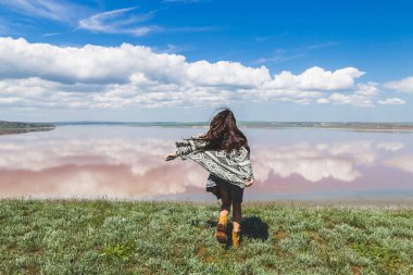 Kadın doğal Gölü yakınındaki