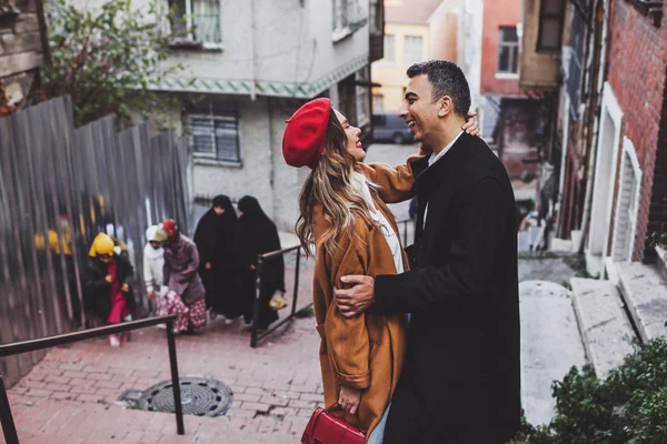 European couple at old istanbu — Stock Photo, Image