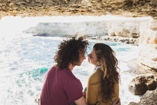 Casal desfrutando juntos — Fotografia de Stock