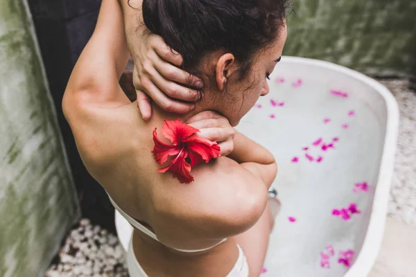 Woman in outdoor bath — Stock Photo, Image