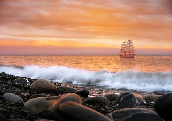 Европейский день моря. Скоро лето пляж. Море давай включай. Море давай включай. Жизнь на берегу океана.