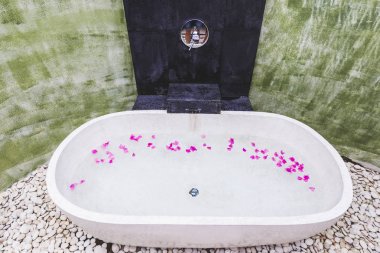 Lüks beyaz banyo açık Bahçe
