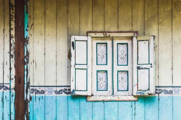 Velho vintage janela de madeira — Fotografia de Stock