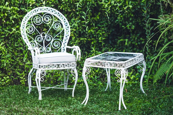 Vintage furniture in garden — Stock Photo, Image