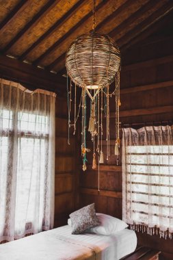 Ahşap ev etnik tarzda el yapımı hasır dekoratif lamba