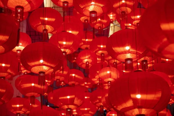 Traditional red lanterns decorated for Chinese new year Chunjie. — Stock Photo, Image