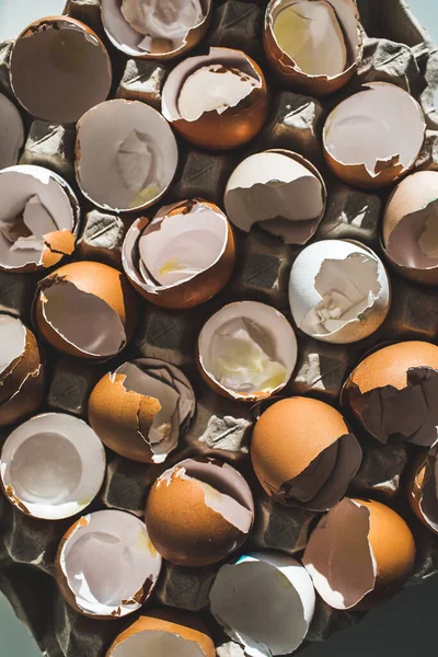Υφή Σπασμένου Άδειου Κελύφους Αυγού Χαρτόκουτο Θέα Από Ψηλά Μαγείρεμα — Φωτογραφία Αρχείου