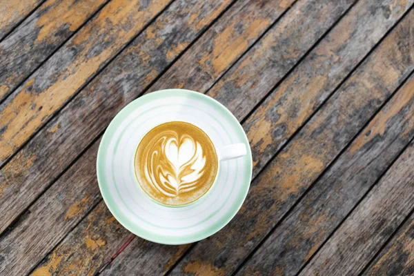 Copa Capuchino Cremoso Fresco Con Latte Arte Espuma Fondo Mesa — Foto de Stock