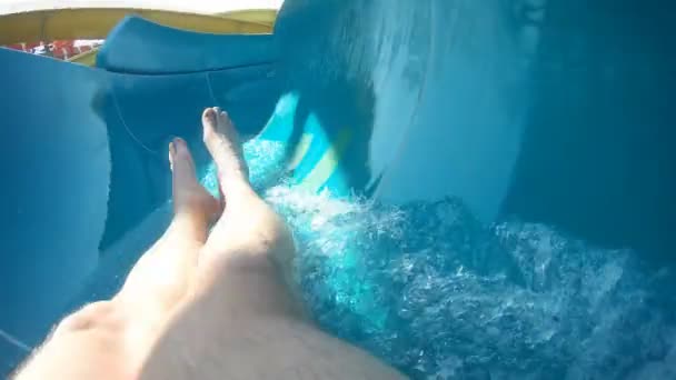 Aquapark water achtbaan zomer zwembad waterpark — Stockvideo