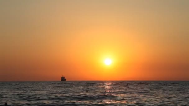 Sandy Beach deniz okyanus dalgası sunset horizon — Stok video
