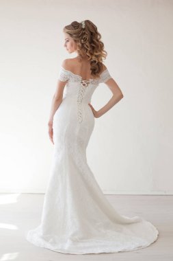 güzel gelin düğün saç ve elbise poz