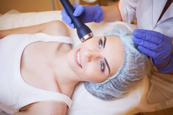 Procedure di cosmetologia sul viso — Foto Stock