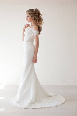 güzel gelin düğün saç ve elbise poz