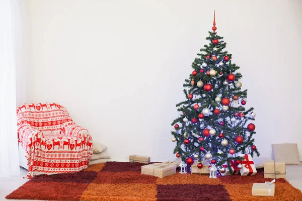 Christmas tree with presents home for the new year — Stock Photo, Image