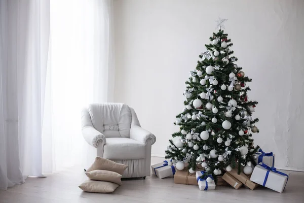 Choinka prezenty świąteczne dekoracje — Zdjęcie stockowe