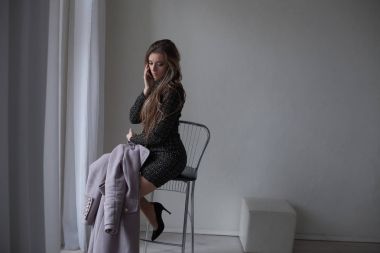 güzel kadın telefon vasıl belgili tanımlık pencere söz