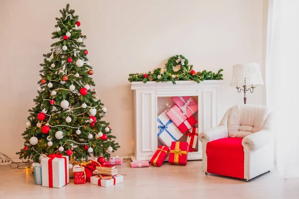 クリスマス背景新年休日ギフト背景の家 — ストック写真