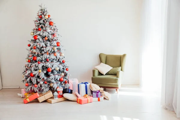 Árvore de Natal decoração presentes ano novo feriados inverno vintage — Fotografia de Stock