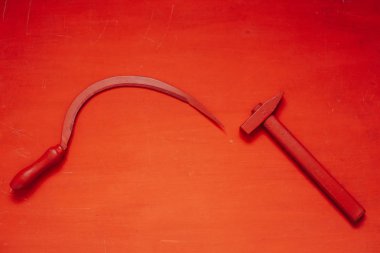 Rusya 'nın Sovyetler Birliği tarihinde komünizmin kırmızı orak ve çekiç sembolü