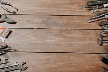 İnşaat çekiçleri tornavida tamir aleti pense masası