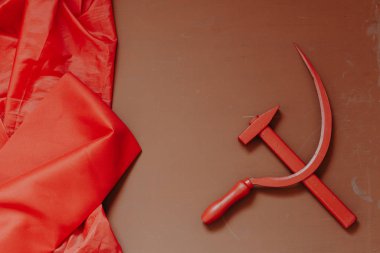 Kırmızı orak ve çekiç işçileri ve köylüler devrimi