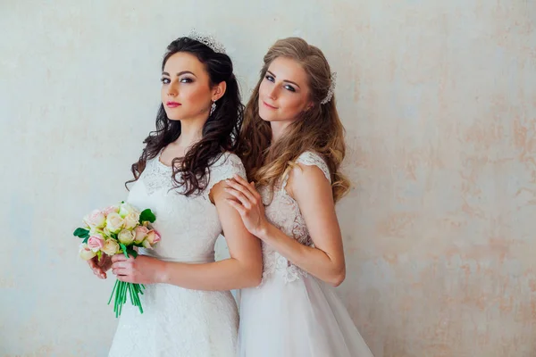 신부와 결혼 꽃 꽃다발 여자 친구 — 스톡 사진