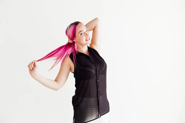 Гарна Дівчина Тримає Ручне Волосся Рожевий — стокове фото