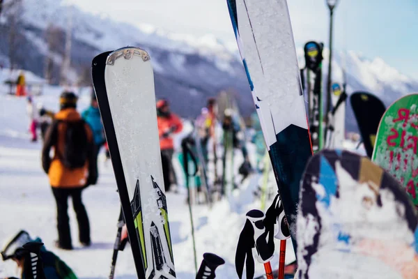 Alpine snowboards winter sports resort snow mountains, — Stock Photo, Image