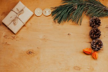 Noel arka plan kartı Noel ağacı tatil yeni yıl hediyeleri dekor