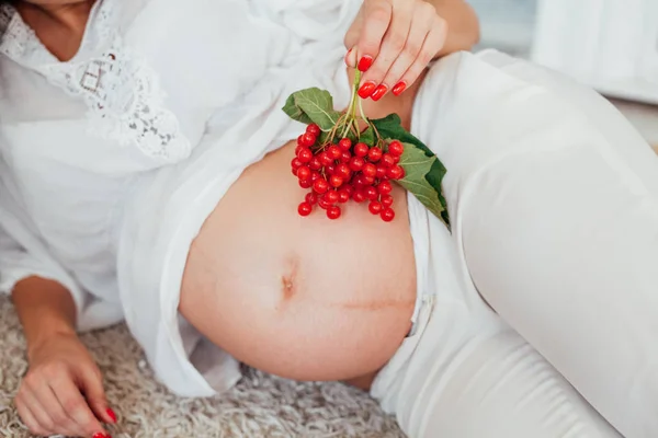 Břicho Těhotné Ženy Jemné Ruce — Stock fotografie