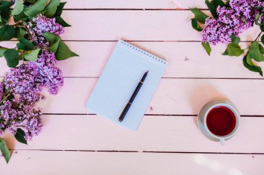 Beyaz masa leylak, Hediyelik, defter, çay