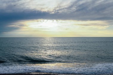 akşam deniz ve gökyüzü bulutlu 1 manzara