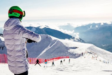 Dağları güzel alp snowboards kış sporları tesisi