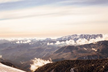 Resort dağ manzarası kar snowboard kayakçı Kayak