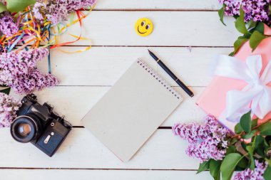 Beyaz masa leylak, Hediyelik, defter