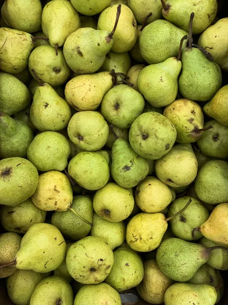 lots of delicious sweet pears to eat like a background