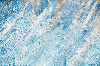 Pilot çocuk oynuyor.