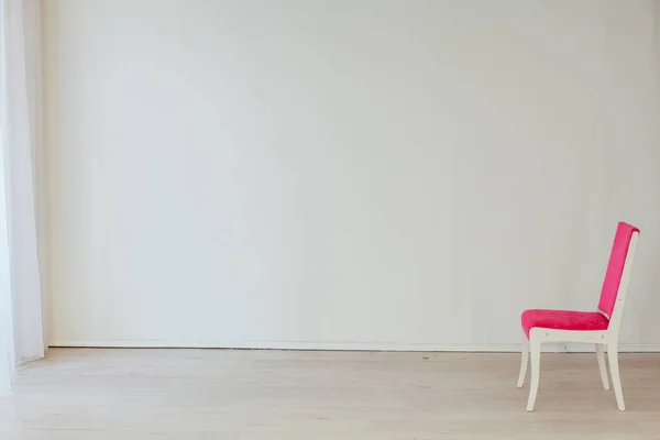 Cadeira Rosa Interior Uma Sala Vazia — Fotografia de Stock